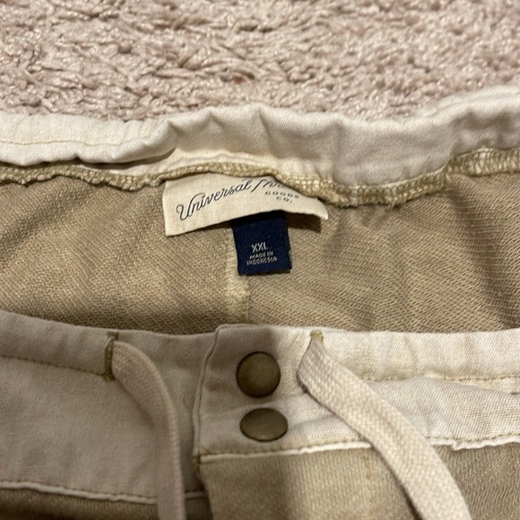 Universal thread sweatpants - Picture 3 of 3